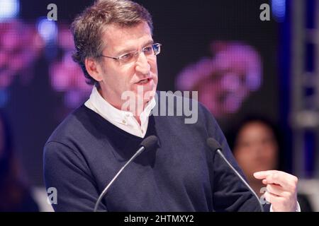 Coruna-Spain.Alberto Nuñez Feijoo, président de la Xunta de Galice, s'exprimant lors de la convention des candidats aux élections provinciales du mois de janvier Banque D'Images