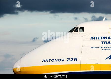 Photo du dossier datée du 3 août 2020 d'un Antonov 225 Mirya. L'Antonov AN-225, le plus grand avion du monde, a été détruit par la Russie, a déclaré dimanche les autorités ukrainiennes. « Il s’agit du plus grand avion au monde, LE « Mriya » (en ukrainien) an-225 », a déclaré le ministre ukrainien des Affaires étrangères Dmytro Kuleba dans une déclaration sur Twitter. Photo de Thomas Arnoux/ABACAPRESS.COM Banque D'Images
