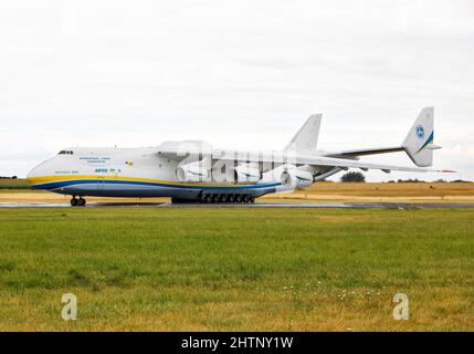 Photo du dossier datée du 3 août 2020 d'un Antonov 225 Mirya. L'Antonov AN-225, le plus grand avion du monde, a été détruit par la Russie, a déclaré dimanche les autorités ukrainiennes. « Il s’agit du plus grand avion au monde, LE « Mriya » (en ukrainien) an-225 », a déclaré le ministre ukrainien des Affaires étrangères Dmytro Kuleba dans une déclaration sur Twitter. Photo de Thomas Arnoux/ABACAPRESS.COM Banque D'Images