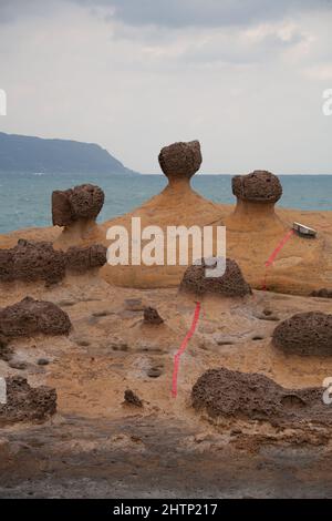 Rochers de champignons à Yehliu Geopark, New Taipei City, Taiwan, ROC Banque D'Images