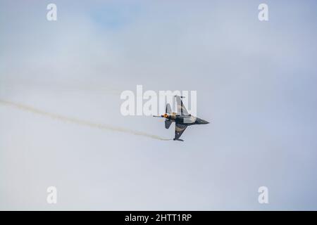 Gdynia, Pologne - 19 août 2021. Faucon Faucon 88-0032 - TAI F-16C exploité par Turk Hava Kuvvvvvvvvvvvvvvvvvvvvvvvvetleri - Turkish Air Force - en formation Banque D'Images