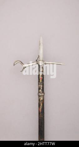 Art inspiré par Staff Weapon, ca. 1580, italien, acier, bois, peinture, L. 51 1/2 po (130,8 cm) ; L. de la tête 10 3/4 po. (27,3 cm) ; avec 9 1/2 po (24,1 cm) ; poids 2 lb 12 oz (1247,4 g), Shafted Weapted Weapons, Classic œuvres modernisées par Artotop avec une touche de modernité. Formes, couleur et valeur, impact visuel accrocheur sur l'art émotions par la liberté d'œuvres d'art d'une manière contemporaine. Un message intemporel qui cherche une nouvelle direction créative. Artistes qui se tournent vers le support numérique et créent le NFT Artotop Banque D'Images