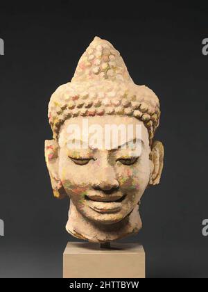 Art inspiré par le chef du Bouddha, période mon-Dvaravati, 9th siècle, Thaïlande (province de Ratchaburi), stuc, H. 10 3/4 po (27,3 cm), Sculpture, cette tête est un exemple idéal de la période mon-Dvarati raffinée. L'articulation subtile des avions qui composent le visage est caractéristique de, les œuvres classiques modernisées par Artotop avec un peu de modernité. Formes, couleur et valeur, impact visuel accrocheur sur l'art émotions par la liberté d'œuvres d'art d'une manière contemporaine. Un message intemporel qui cherche une nouvelle direction créative. Artistes qui se tournent vers le support numérique et créent le NFT Artotop Banque D'Images