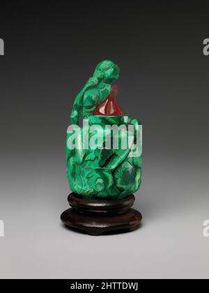 Art inspiré par une bouteille de tabac à priser avec lion, Qing Dynasty (1644–1911), Qianlong Period (1736–95), Chine, Malachite avec bouchon en verre rose, H. 2 po. (5,1 cm), bouteilles de tabac à priser, oeuvres classiques modernisées par Artotop avec une touche de modernité. Formes, couleur et valeur, impact visuel accrocheur sur l'art émotions par la liberté d'œuvres d'art d'une manière contemporaine. Un message intemporel qui cherche une nouvelle direction créative. Artistes qui se tournent vers le support numérique et créent le NFT Artotop Banque D'Images