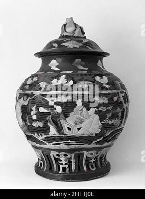 Art inspiré par le pot couvert, la dynastie Ming (1368–1644), période Xuande (1426–35), la Chine, poterie Porceleous, H. avec couvercle : 18 1/8 po (46 cm), céramique, oeuvres classiques modernisées par Artotop avec une touche de modernité. Formes, couleur et valeur, impact visuel accrocheur sur l'art émotions par la liberté d'œuvres d'art d'une manière contemporaine. Un message intemporel qui cherche une nouvelle direction créative. Artistes qui se tournent vers le support numérique et créent le NFT Artotop Banque D'Images