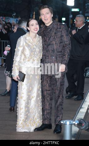 01 mars 2022. Paul Dano, Zoe Kazan assister à Warner Bros, Pictures présente première mondiale du Batman au Lincoln Center Plaza à New York 01 mars 2022 crédit: RW/MediaPunch Banque D'Images