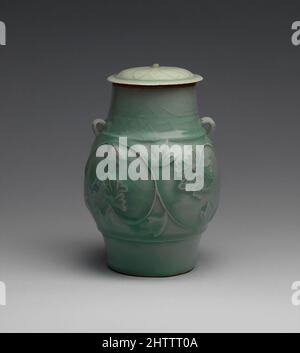 Art inspiré par un pot à volutes de pivoines, dynastie Yuan (1271–1368), 14th Century, Chine, porcelaine avec décoration en relief sous verglas de celadon (Longquan ware), H. couvercle inclus 8 1/8 po. (20,6 cm) ; diamètre 5 1/2 po (14 cm) ; diam. De la jante 3 1/4 po (8,3 cm) ; diam. De la base 3 1/2 po. (8,9 cm, œuvres classiques modernisées par Artotop avec une touche de modernité. Formes, couleur et valeur, impact visuel accrocheur sur l'art émotions par la liberté d'œuvres d'art d'une manière contemporaine. Un message intemporel qui cherche une nouvelle direction créative. Artistes qui se tournent vers le support numérique et créent le NFT Artotop Banque D'Images