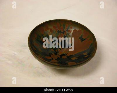 Art inspiré par Bowl, Song Dynasty (960–1279), Chine, poterie, H. 2 po. (5,1 cm) ; avec 5 1/4 po (13,3 cm), céramique, oeuvres classiques modernisées par Artotop avec une touche de modernité. Formes, couleur et valeur, impact visuel accrocheur sur l'art émotions par la liberté d'œuvres d'art d'une manière contemporaine. Un message intemporel qui cherche une nouvelle direction créative. Artistes qui se tournent vers le support numérique et créent le NFT Artotop Banque D'Images