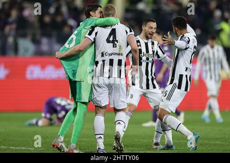Florence, Italie. 02nd mars 2022. Juventus joueurs celebrete à la fin du match la coupe d'Italie demi-match de football entre ACF Fiorentina et Juventus FC au stade Artemio Franchi à Florence (Italie), le 2nd mars 2022. Photo Cesare Purini/Insidefoto crédit: Insidefoto srl/Alay Live News Banque D'Images