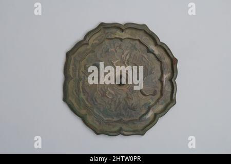 Art inspiré par Mirror, dynastie Goryeo (918–1392), Corée, Bronze, Diam. 5 1/8 po (13 cm), miroirs, oeuvres classiques modernisées par Artotop avec une touche de modernité. Formes, couleur et valeur, impact visuel accrocheur sur l'art émotions par la liberté d'œuvres d'art d'une manière contemporaine. Un message intemporel qui cherche une nouvelle direction créative. Artistes qui se tournent vers le support numérique et créent le NFT Artotop Banque D'Images