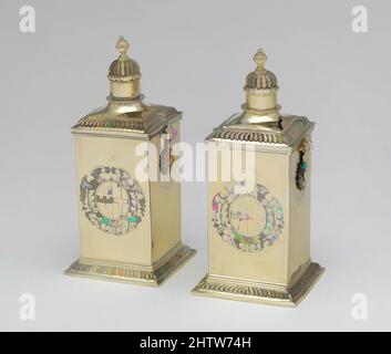 Art inspiré par une paire de flacons de parfum, John Bodington (britannique, actif 1688–1727), 1700/1, britannique, Londres, argent doré, intérieur en verre, total (.15 a-d) : 6 11/16 po. (17 cm), Metalwork-Silver, John Bodington (britannique, active 1688–1727), les bras gravés sur ces bouteilles de parfum sont, les œuvres classiques modernisées par Artotop avec une touche de modernité. Formes, couleur et valeur, impact visuel accrocheur sur l'art émotions par la liberté d'œuvres d'art d'une manière contemporaine. Un message intemporel qui cherche une nouvelle direction créative. Artistes qui se tournent vers le support numérique et créent le NFT Artotop Banque D'Images