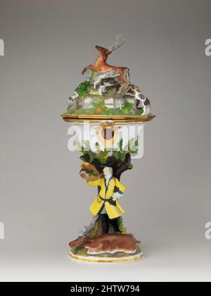 Art inspiré par la coupe de chasse avec couvercle, env. 1741, allemand, Meissen, porcelaine à pâte dure, total (confirmé) : 14 11/16 x 5 3/4 x 6 po. (37,3 x 14,6 x 15,2 cm) ; hauteur totale de la tasse (confirmée) : 9 3/16 po (23,3 cm), céramique-porcelaine, oeuvres classiques modernisées par Artotop avec une touche de modernité. Formes, couleur et valeur, impact visuel accrocheur sur l'art émotions par la liberté d'œuvres d'art d'une manière contemporaine. Un message intemporel qui cherche une nouvelle direction créative. Artistes qui se tournent vers le support numérique et créent le NFT Artotop Banque D'Images