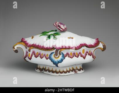 Art inspiré par Tureen, CA. 1750, Français, Strasbourg, Faience (faïence émaillée), ensemble (confirmé) : 8 1/2 x 15 1/2 x 8 3/4 po. (21,6 x 39,4 x 22,2 cm), céramique-poterie, oeuvres classiques modernisées par Artotop avec une touche de modernité. Formes, couleur et valeur, impact visuel accrocheur sur l'art émotions par la liberté d'œuvres d'art d'une manière contemporaine. Un message intemporel qui cherche une nouvelle direction créative. Artistes qui se tournent vers le support numérique et créent le NFT Artotop Banque D'Images