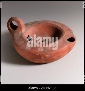 Art inspiré par la lampe, 2nd Century A.D., romain, terre cuite, longueur 12,4 cm. H. 6 cm., terracottas, oeuvres classiques modernisées par Artotop avec une touche de modernité. Formes, couleur et valeur, impact visuel accrocheur sur l'art émotions par la liberté d'œuvres d'art d'une manière contemporaine. Un message intemporel qui cherche une nouvelle direction créative. Artistes qui se tournent vers le support numérique et créent le NFT Artotop Banque D'Images