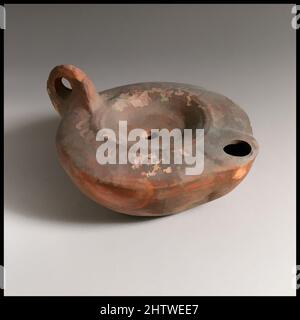 Art inspiré par la lampe, 2nd Century A.D., romain, terre cuite, longueur 11,6 cm. H. 5,7 cm., terracottas, oeuvres classiques modernisées par Artotop avec une touche de modernité. Formes, couleur et valeur, impact visuel accrocheur sur l'art émotions par la liberté d'œuvres d'art d'une manière contemporaine. Un message intemporel qui cherche une nouvelle direction créative. Artistes qui se tournent vers le support numérique et créent le NFT Artotop Banque D'Images