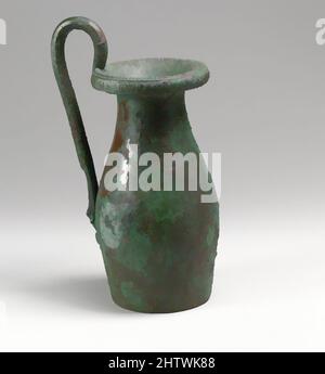 Art inspiré par la carafe de bronze, archaïque tardive, début du 5th siècle av. J.-C., étrusque, Bronze, H. (sans poignée) : 5 po. (12,7 cm), bronzes, poignée haute; la partie inférieure de la poignée est sous la forme d'une patte de lion, œuvres classiques modernisées par Artotop avec une touche de modernité. Formes, couleur et valeur, impact visuel accrocheur sur l'art émotions par la liberté d'œuvres d'art d'une manière contemporaine. Un message intemporel qui cherche une nouvelle direction créative. Artistes qui se tournent vers le support numérique et créent le NFT Artotop Banque D'Images