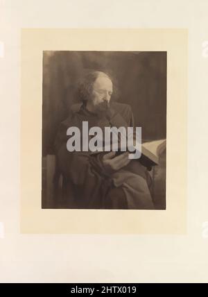 Art inspiré par Tennyson Reading, 1865, impression argentée en lamelle de verre négatif, photographies, Julia Margaret Cameron (britannique (née en Inde), Calcutta 1815–1879 Kalutara, Ceylan), lorsque le mari de Cameron a pris sa retraite en 1848 du Calcutta Council of Education et du Supreme Council of, œuvres classiques modernisées par Artotop avec un peu de modernité. Formes, couleur et valeur, impact visuel accrocheur sur l'art émotions par la liberté d'œuvres d'art d'une manière contemporaine. Un message intemporel qui cherche une nouvelle direction créative. Artistes qui se tournent vers le support numérique et créent le NFT Artotop Banque D'Images