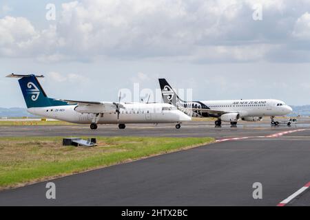 Avion Air New Zealand à l'aéroport d'Auckland (Nouvelle-Zélande) le lundi 28 février 2022. Banque D'Images