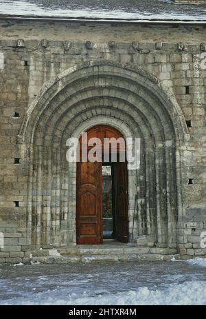 Église de Santa Maria dans les Artiés dans les Pyrénées catalanes dans la région de Valle de Aran province de Lérida, Catalogne, Espagne Banque D'Images