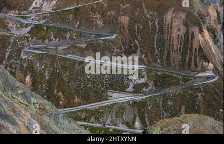 Serpentines du glacier d'Oetztal route vers le glacier de Rettenbach, Soelden, Oetztal, Alpes d'Oetztal, Tyrol, Autriche Banque D'Images