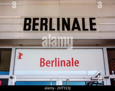 Berlinale, le cinéma international de Karl-Marx-Allee à Straussberger Platz, Berlin, Allemagne Banque D'Images