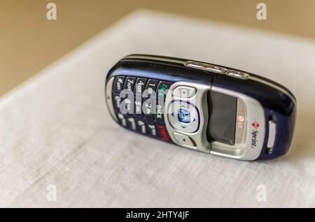 Le LG PM-325, le téléphone à images de vision Sprint PCS. Il s'agissait du premier téléphone à appareil photo VGA Bluetooth de masse de Sprint, prenant en charge les casques et l'accès à Internet. Banque D'Images