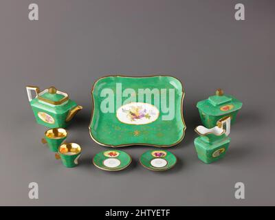 Ensemble de thé miniature inspiré par l'art, env. 1825–35, Français, Paris, porcelaine à pâte dure, plateau : d. 11,9 cm ; théière : h. 5,4 cm ; pot à lait : h. 4,4 cm; bol à sucre: h. 5,1 cm; tasses (chacune): h. 1,9 cm; soucoupes (chacune): diam. 4,5 cm, céramique, œuvres classiques modernisées par Artotop avec une touche de modernité. Formes, couleur et valeur, impact visuel accrocheur sur l'art émotions par la liberté d'œuvres d'art d'une manière contemporaine. Un message intemporel qui cherche une nouvelle direction créative. Artistes qui se tournent vers le support numérique et créent le NFT Artotop Banque D'Images