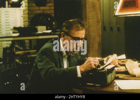 L'acteur et réalisateur américain Woody Allen dans le film Deconstructing Harry, USA 1997