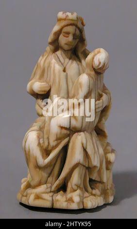 Art inspiré par Virgin and Child, env. 1400, français, ivoire, total : 2 1/16 x 1 1/16 x 13/16 po (5,2 x 2,7 x 2,1 cm), ivoires, oeuvres classiques modernisées par Artotop avec une touche de modernité. Formes, couleur et valeur, impact visuel accrocheur sur l'art émotions par la liberté d'œuvres d'art d'une manière contemporaine. Un message intemporel qui cherche une nouvelle direction créative. Artistes qui se tournent vers le support numérique et créent le NFT Artotop Banque D'Images