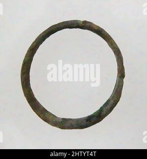 Art inspiré de Plain Ring, 7th Century, Frankish, alliage de cuivre, total: 13/16 x 1/16 po. (2,1 x 0,2 cm), Metalwork-alliage de cuivre, oeuvres classiques modernisées par Artotop avec une touche de modernité. Formes, couleur et valeur, impact visuel accrocheur sur l'art émotions par la liberté d'œuvres d'art d'une manière contemporaine. Un message intemporel qui cherche une nouvelle direction créative. Artistes qui se tournent vers le support numérique et créent le NFT Artotop Banque D'Images