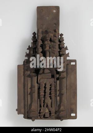 Art inspiré par Lock, 15th–16th siècle, européen, fer, ensemble (a.): 5 1/8 x 3 3/8 po. (13 x 8,6 cm), Metalwork-Iron, la décoration des serrures et des clés en fer gothique était souvent élaborée et de la plus haute qualité de fabrication. Les motifs étaient souvent tirés de l'architecture gothique, les œuvres classiques modernisées par Artotop avec un peu de modernité. Formes, couleur et valeur, impact visuel accrocheur sur l'art émotions par la liberté d'œuvres d'art d'une manière contemporaine. Un message intemporel qui cherche une nouvelle direction créative. Artistes qui se tournent vers le support numérique et créent le NFT Artotop Banque D'Images