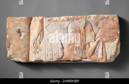 Art inspiré par le relief représentant l'infirmière TIA, Nouveau Royaume, période Amarna, dynastie 18, ca. 1353–1336 av. J.-C., d'Égypte; probablement originaire d'Amarna (Akhetaten); probablement d'Égypte moyenne, Hermopolis (Ashmunein; Khemenu), calcaire, peinture, h. 23,1 cm (9 1/8 po) ; largeur 54 cm (21 1/4 po, œuvres classiques modernisées par Artotop avec une touche de modernité. Formes, couleur et valeur, impact visuel accrocheur sur l'art émotions par la liberté d'œuvres d'art d'une manière contemporaine. Un message intemporel qui cherche une nouvelle direction créative. Artistes qui se tournent vers le support numérique et créent le NFT Artotop Banque D'Images