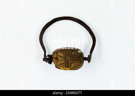 Art inspiré par Scarab Finger Ring, deuxième période intermédiaire–début du nouveau Royaume, dynastie 17–18, env. 1786–1482 av. J.-C., d'Égypte, haute-Égypte, Thèbes, Asasif, Tomb CC 37 Chambre A, Coffin 77C, fouilles de Carnarvon, Steatite, fil d'argent, Diam. D'anneau 2,5 cm (1 po); L. de scarabée 1,5 cm, oeuvres classiques modernisées par Artotop avec une touche de modernité. Formes, couleur et valeur, impact visuel accrocheur sur l'art émotions par la liberté d'œuvres d'art d'une manière contemporaine. Un message intemporel qui cherche une nouvelle direction créative. Artistes qui se tournent vers le support numérique et créent le NFT Artotop Banque D'Images