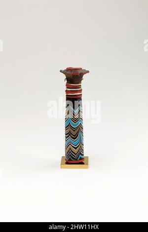 Art inspiré par Kohl tube, Nouveau Royaume, Ramesside, dynastie 19–20, env. 1295–1070 C.-B., d'Égypte, verre, H. 10,2 cm (4 po.), diam. 2,1 cm (13/16 in.), la verrerie égyptienne, qui avait atteint un niveau élevé de virtuosité à la fin de la dynastie 18, continua d'être pratiquée dans le Ramesside, œuvres classiques modernisées par Artotop avec un peu de modernité. Formes, couleur et valeur, impact visuel accrocheur sur l'art émotions par la liberté d'œuvres d'art d'une manière contemporaine. Un message intemporel qui cherche une nouvelle direction créative. Artistes qui se tournent vers le support numérique et créent le NFT Artotop Banque D'Images