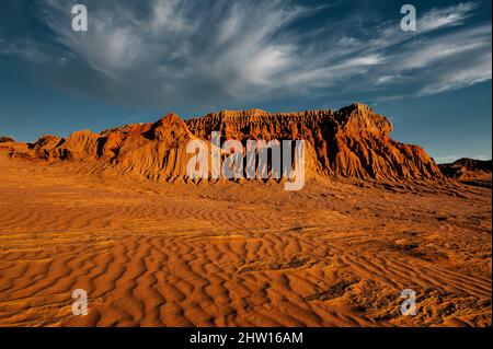 Célèbre dune appelée « murs de Chine » dans le parc national de Mungo, classé au patrimoine mondial. Banque D'Images