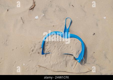 Guinée Bissau, pollution des plages de l'archipel des îles Bijagos classé réserve de biosphère par l'UNESCO, Île Orango, Parc national d'Orango Banque D'Images