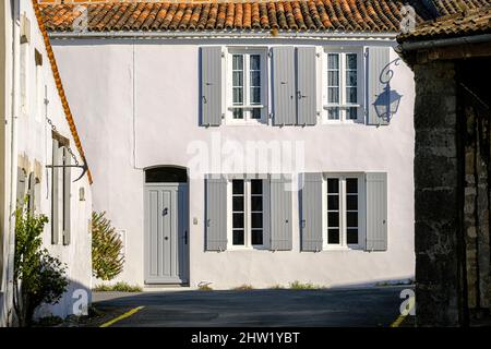 France, Charente-Maritime, Saintonge, Mornac-sur-Seudre, les plus beaux villages de France, marché couvert Banque D'Images