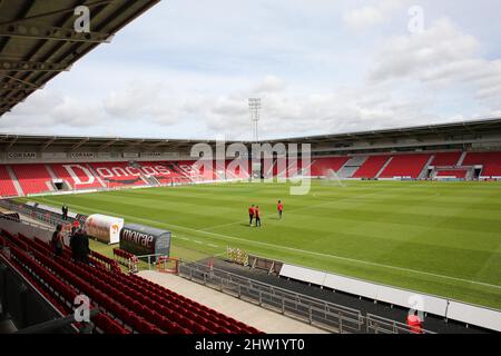 Vue générale du stade avant le match EFL League Two entre Doncaster Rovers et Crawley Town au stade Eco-Power. 24th septembre 2022 Banque D'Images