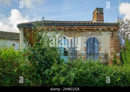 Détails des maisons dans le centre historique d'Auvillar. France. Banque D'Images