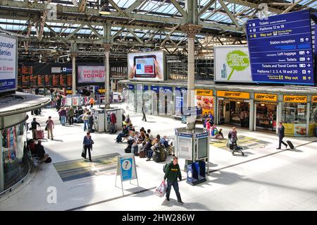 La gare de Waverley, Edinburgh, Lothian, Ecosse, Royaume-Uni Banque D'Images