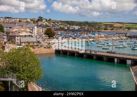 Abbey Basin, le vieux port et le quartier historique de Penzance. Ici, de grands navires ont déjà déchargé des cargaisons d'Europe et des Caraïbes Banque D'Images