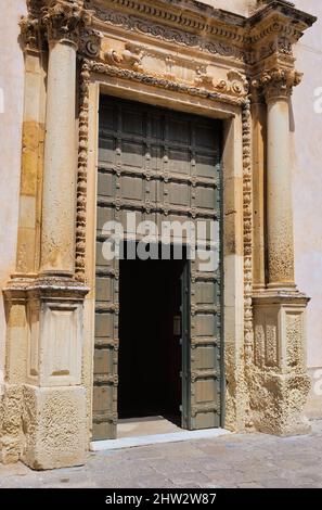 La basilique de la cathédrale de Maria Santissima Assunta (cathédrale de Nardò) est la principale église de la ville de Nardò Banque D'Images