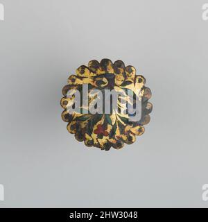 Art inspiré par badge (probablement de Horse Harness), 15th siècle, probablement espagnol, cuivre, or, Émail, diam. 2 1/8 po (5,4 cm) ; poids 1 oz (28,3 g), Miscellaneous-badges, oeuvres classiques modernisées par Artotop avec un peu de modernité. Formes, couleur et valeur, impact visuel accrocheur sur l'art émotions par la liberté d'œuvres d'art d'une manière contemporaine. Un message intemporel qui cherche une nouvelle direction créative. Artistes qui se tournent vers le support numérique et créent le NFT Artotop Banque D'Images