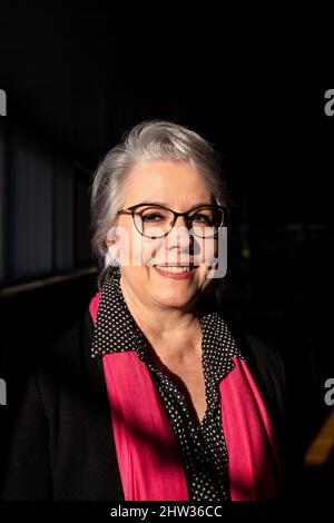 Jacline Mouraud participant à la campagne présidentielle d'Eric Zemmour, réunion de soutien pour la Reconquete. Jacline Mouraud est une militante française dont on a reconnu qu'elle était l'un des fondateurs du mouvement des gilets jaunes. Saint-Brieuc, Bretagne, France. Banque D'Images