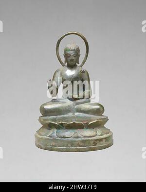 Art inspiré par Bouddha transcendant assis Vairochana, période javanaise centrale, vers la fin du 9th siècle, Indonésie (Java), Bronze, H. 7 5/8 in. (19,4 cm), Sculpture, ce splendide Bouddha est assis sur un grand piédestal de Lotus double dans la posture yogique à pattes croisées, adamantine de, les œuvres classiques modernisées par Artotop avec un peu de modernité. Formes, couleur et valeur, impact visuel accrocheur sur l'art émotions par la liberté d'œuvres d'art d'une manière contemporaine. Un message intemporel qui cherche une nouvelle direction créative. Artistes qui se tournent vers le support numérique et créent le NFT Artotop Banque D'Images