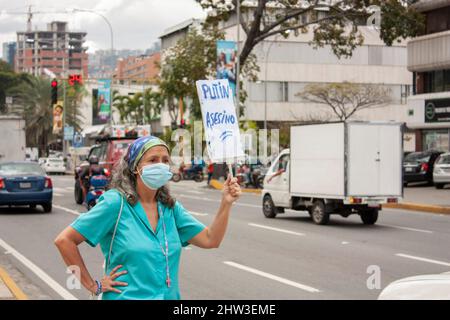 Caracas, Venezuela, 03th mars 2022. Un groupe de manifestants convoqués par l'opposition au gouvernement de Nicolás Maduro s'est concentré dans un rp Banque D'Images