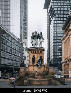 Célèbre monument de Johannes Gutenberg à Francfort, Allemagne Banque D'Images