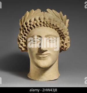 Art inspiré par Limestone tête d'un jeune avec couronne, Cypro-classique, mi-5th siècle av. J.-C., Cypriote, Limestone, Total : 12 1/4 x 8 1/2 x 9 3/4 pouces (31,1 x 21,6 x 24,8 cm), Sculpture en pierre, Figure portant une couronne de feuilles et de baies, oeuvres classiques modernisées par Artotop avec une touche de modernité. Formes, couleur et valeur, impact visuel accrocheur sur l'art émotions par la liberté d'œuvres d'art d'une manière contemporaine. Un message intemporel qui cherche une nouvelle direction créative. Artistes qui se tournent vers le support numérique et créent le NFT Artotop Banque D'Images