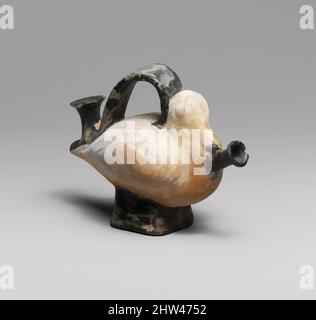 Art inspiré par des askos en terre cuite (fiole avec bec et poignée sur le dessus) sous forme de canard, classique tardif, 4th siècle avant J.-C., grec, Attique, Terre cuite, H. 3 7/8 po. (9,8 cm), vases, canard peint blanc avec bec noir sous le bec; poignée noire au-dessus du dos et bouche noire à la base, œuvres classiques modernisées par Artotop avec une touche de modernité. Formes, couleur et valeur, impact visuel accrocheur sur l'art émotions par la liberté d'œuvres d'art d'une manière contemporaine. Un message intemporel qui cherche une nouvelle direction créative. Artistes qui se tournent vers le support numérique et créent le NFT Artotop Banque D'Images