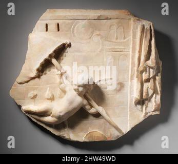 Art inspiré par le fragment de marbre d'un relief avec un vol Eros, début impérial, 1st siècle A.D., romain, marbre, H. 12 3/8 po (31,5 cm), Stone Sculpture, Un charmant Eros ailé portant un parasol vole au premier plan sur ce petit fragment d'une plaque décorative. L'espace et, les œuvres classiques modernisées par Artotop avec une touche de modernité. Formes, couleur et valeur, impact visuel accrocheur sur l'art émotions par la liberté d'œuvres d'art d'une manière contemporaine. Un message intemporel qui cherche une nouvelle direction créative. Artistes qui se tournent vers le support numérique et créent le NFT Artotop Banque D'Images